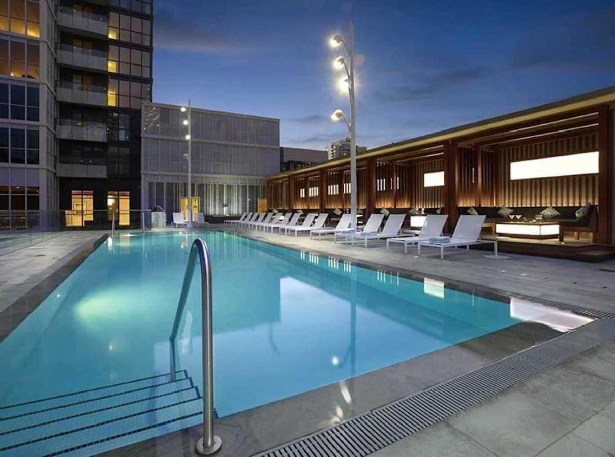 Luxury Condo Prime Location Торонто Екстер'єр фото