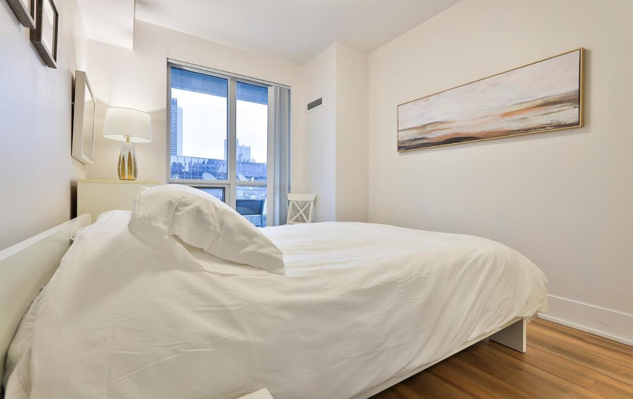 Luxury Condo Prime Location Торонто Екстер'єр фото